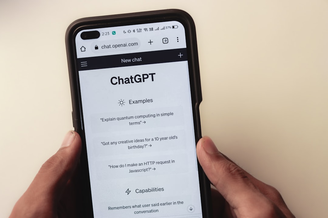 Chatbot vs. llamada humana: cuándo gana cada uno para tu web
